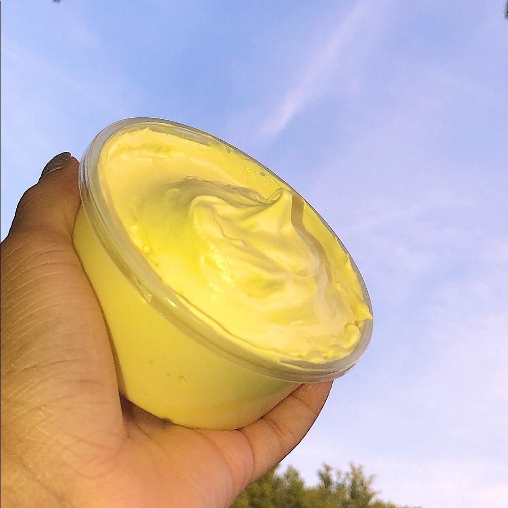 Body Butter 🧈 - Picture 2 of 3